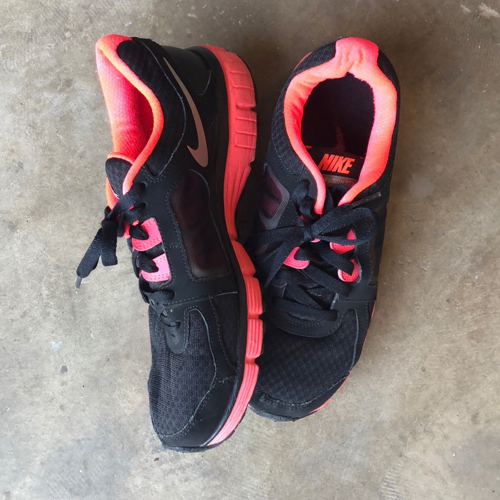 **HOLD**Brand New Nike Tennis Shoes - neon/black